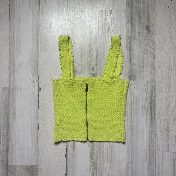 Alice + Olivia x Revolve Penelope Smocked Ruffle Crop Top in Neon Keylime Size M - Picture 5 of 6